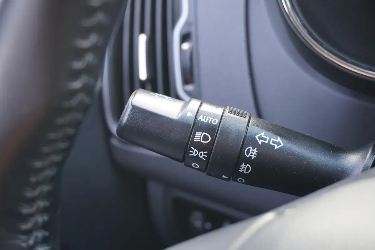 1.2 CVVT DynamicLine + CAMERA / CLIMATE CONTROL / LMV