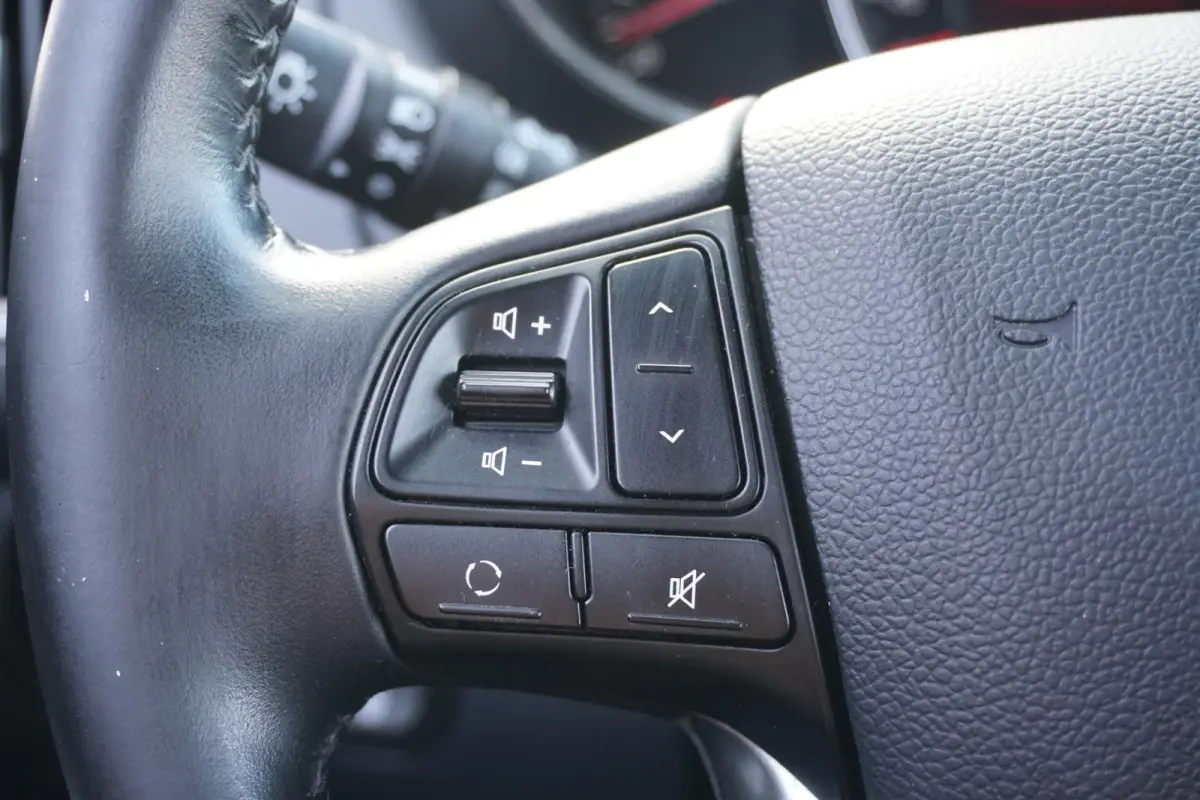 1.2 CVVT DynamicLine + CAMERA / CLIMATE CONTROL / LMV