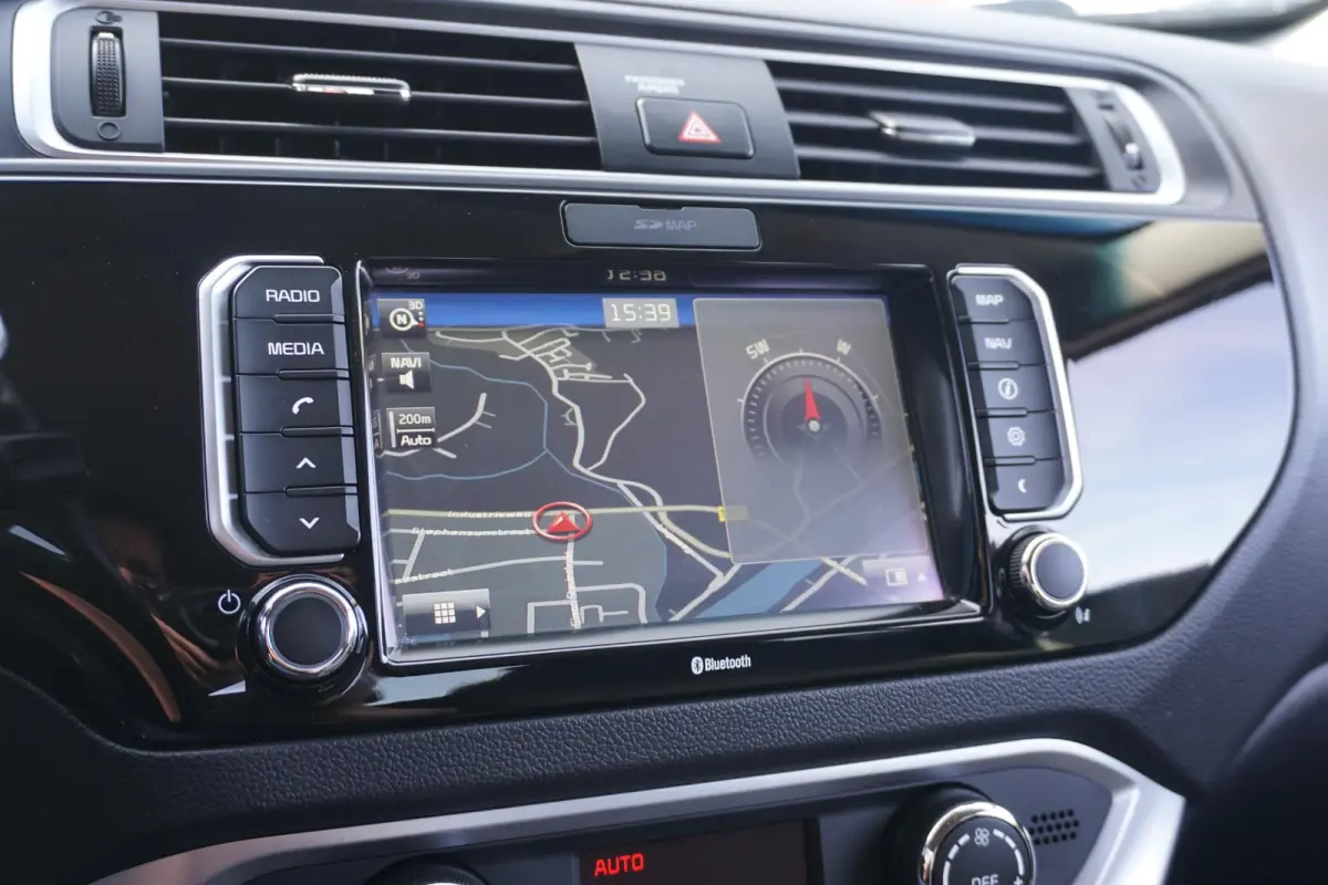 1.2 CVVT DynamicLine + CAMERA / CLIMATE CONTROL / LMV