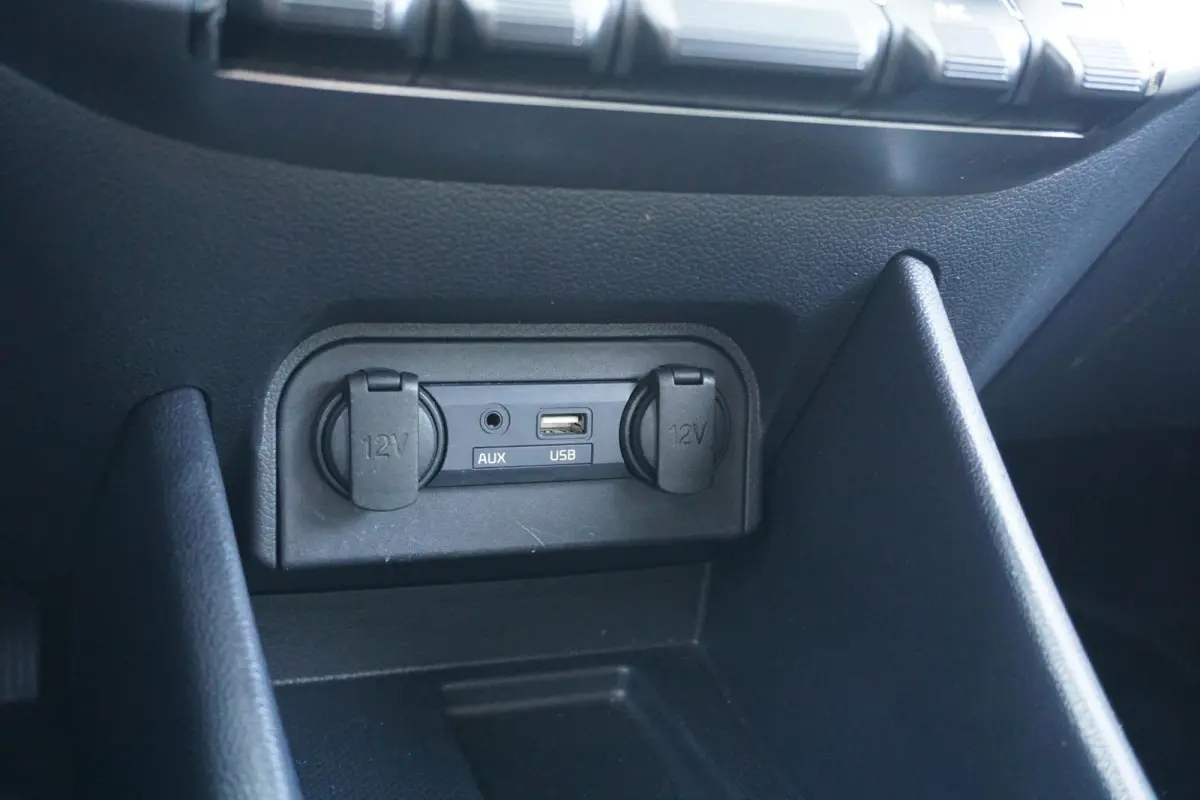 1.2 CVVT DynamicLine + CAMERA / CLIMATE CONTROL / LMV