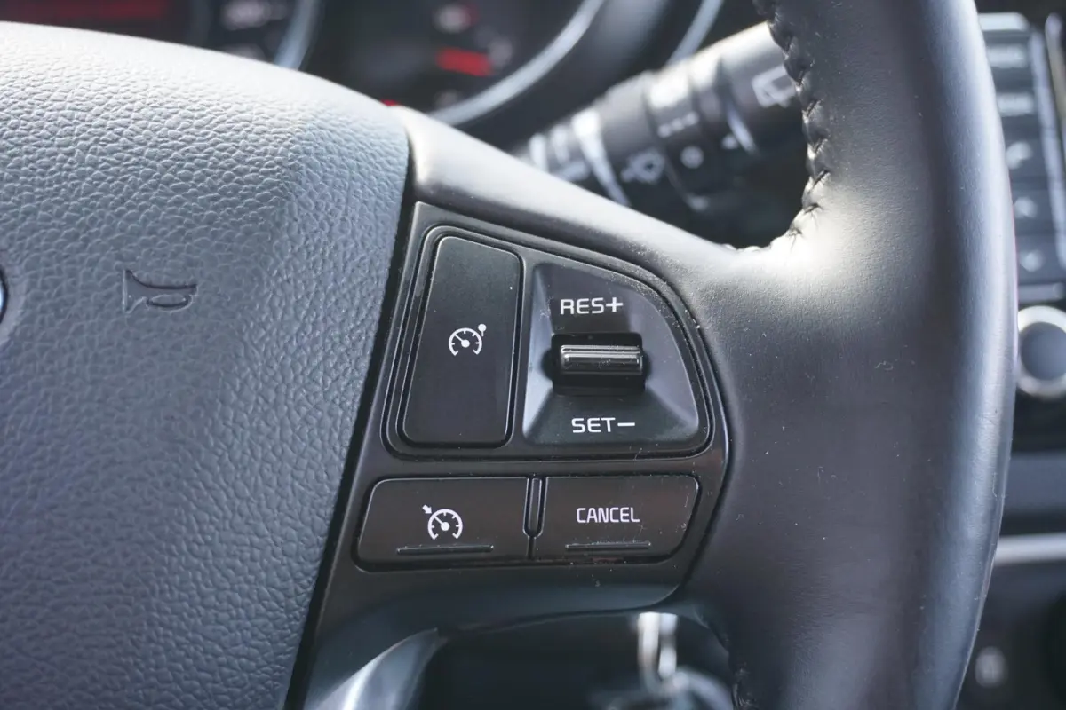 1.2 CVVT DynamicLine + CAMERA / CLIMATE CONTROL / LMV
