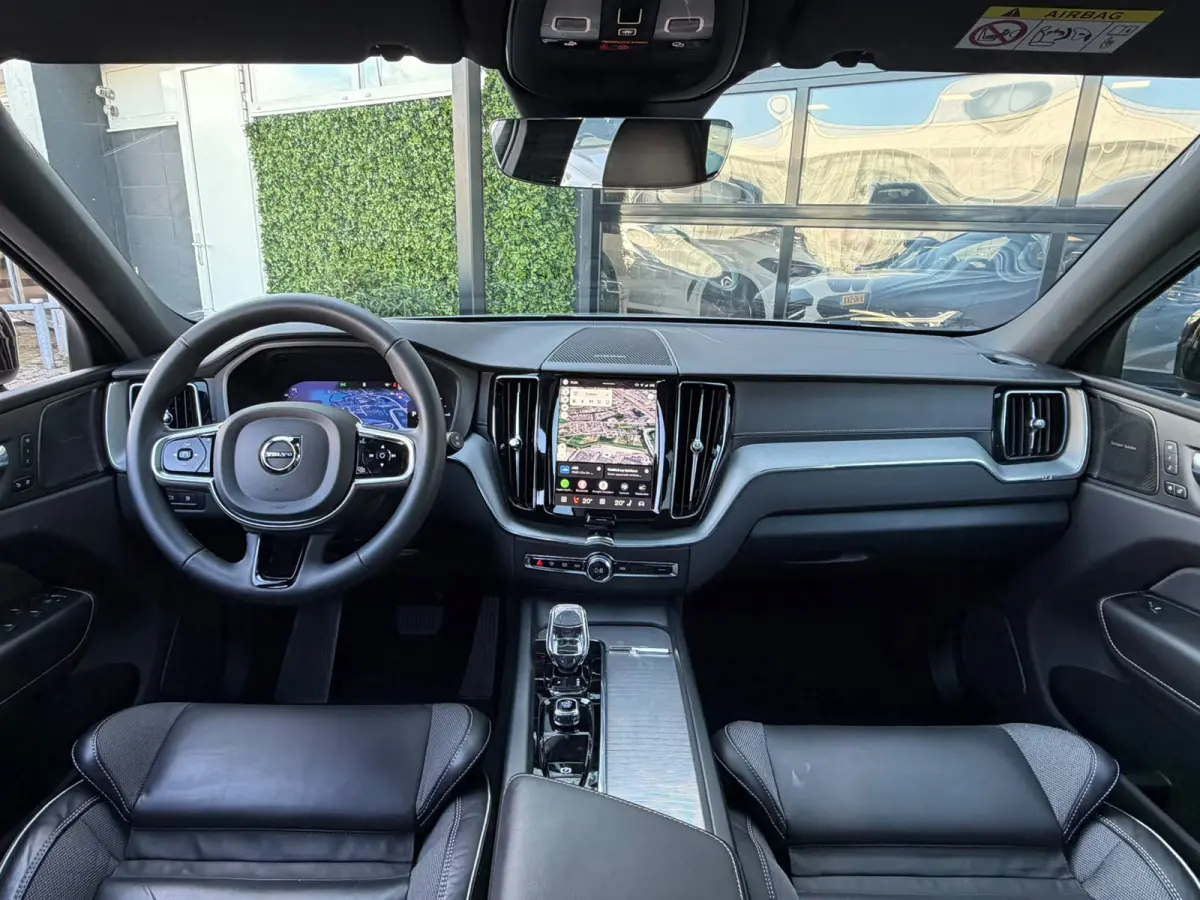 2.0 T8 Plug-in-hybrid AWD Polestar Engineered | SOH 98% | Pano | Surround View | Akebono | Öhlins | BTW