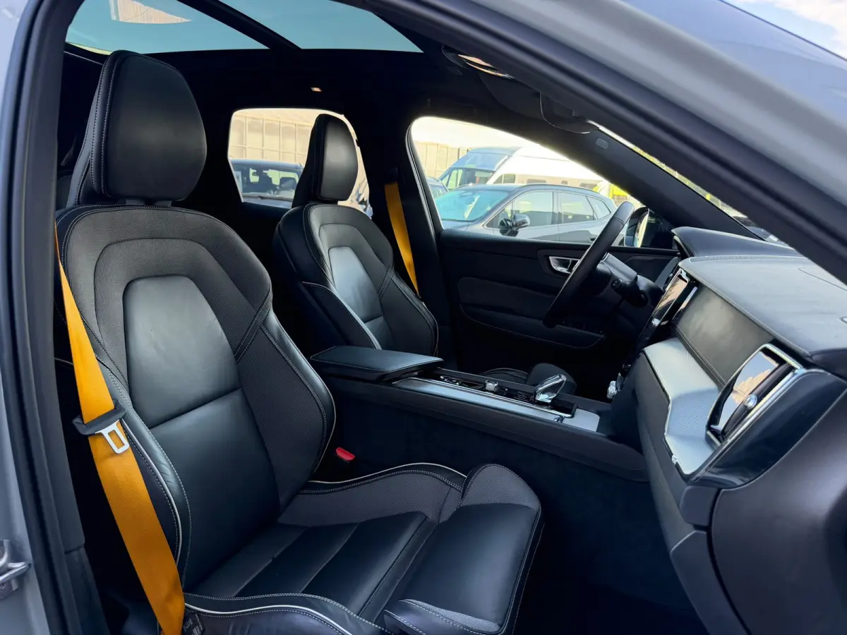 2.0 T8 Plug-in-hybrid AWD Polestar Engineered | SOH 98% | Pano | Surround View | Akebono | Öhlins | BTW