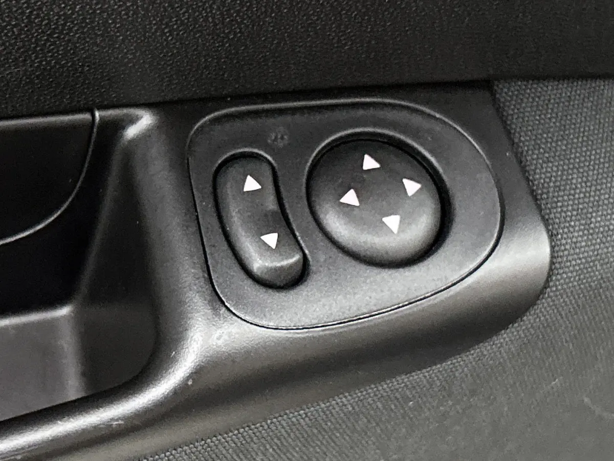 1.2 Lounge | APPLE CARPLAY - ANDROID AUTO | NAVIGATIE | BLUETOOTH | LICHTMETALEN VELGEN | AIRCO | MULTIFUNCTIONEEL STUURWIEL |