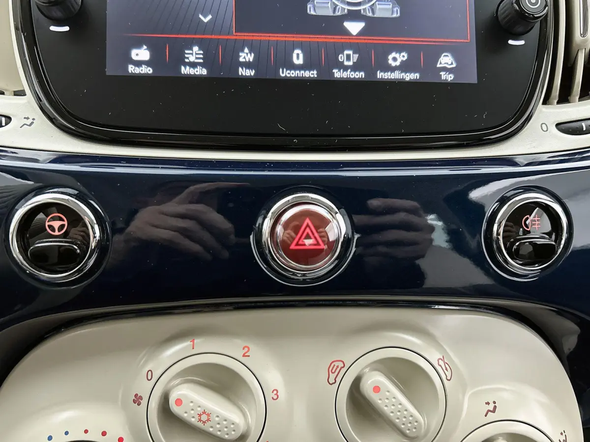 1.2 Lounge | APPLE CARPLAY - ANDROID AUTO | NAVIGATIE | BLUETOOTH | LICHTMETALEN VELGEN | AIRCO | MULTIFUNCTIONEEL STUURWIEL |