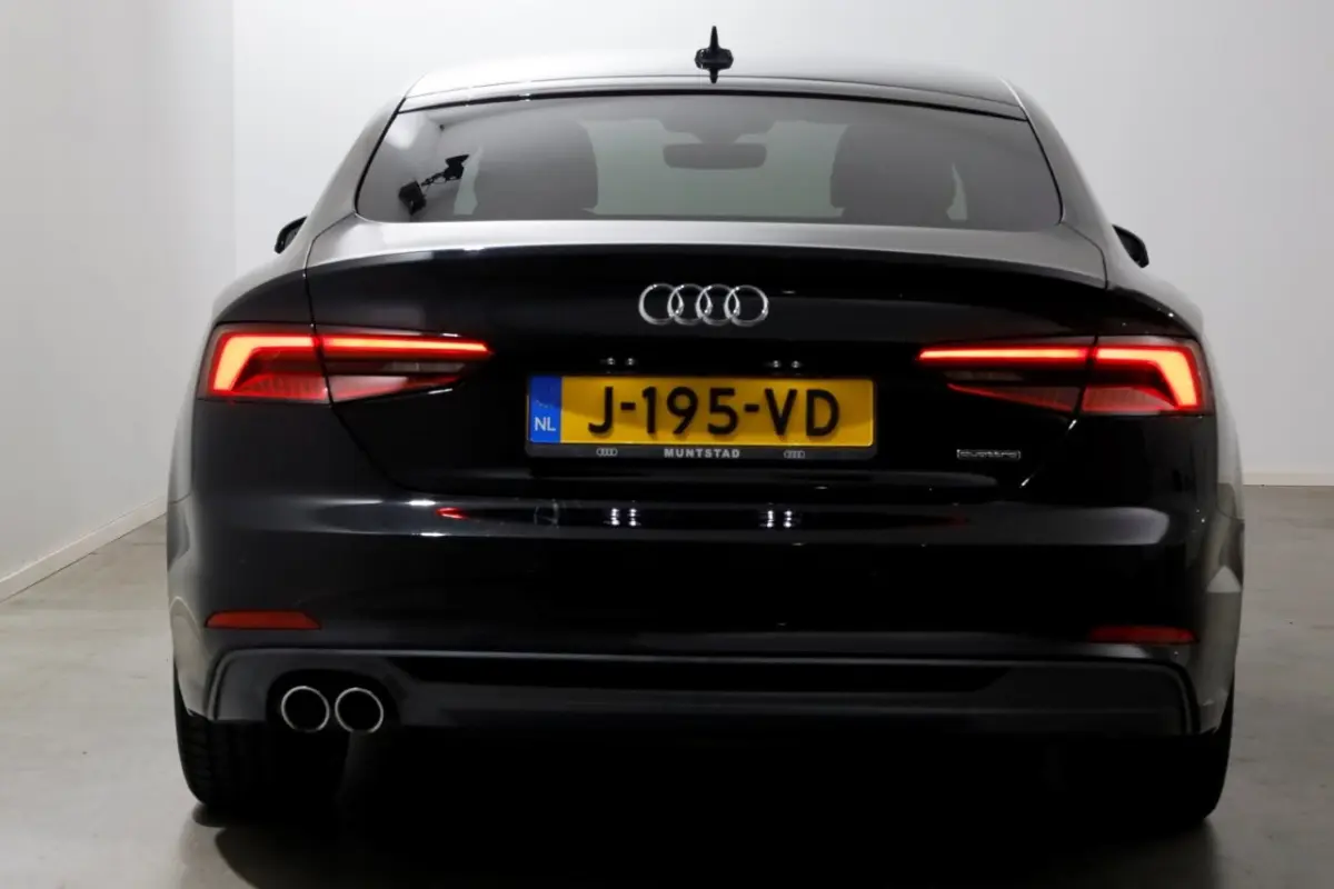 2.0 TDI 190pk Automaat quattro S-Line LED/ECC/19" 03-2017