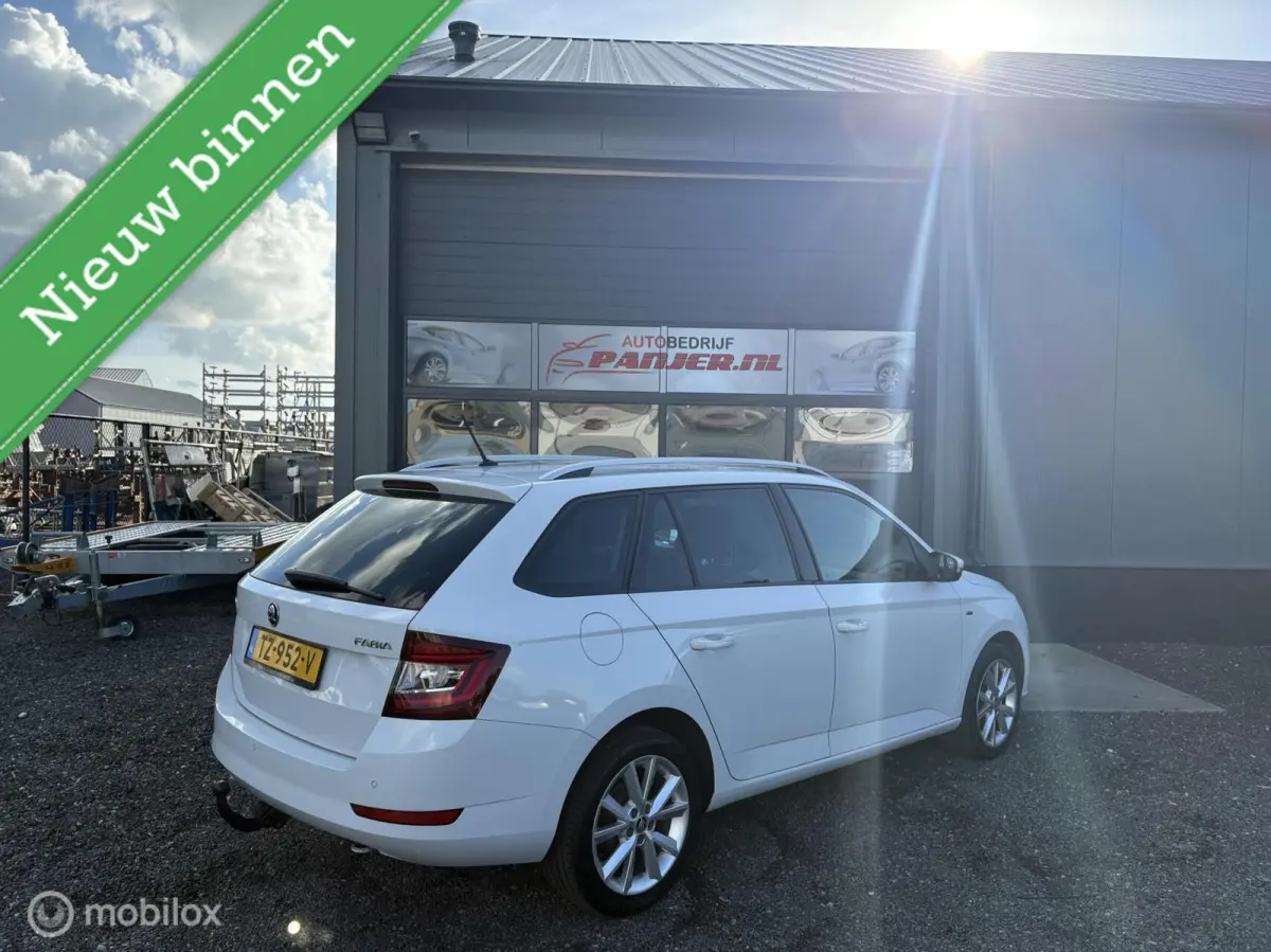 1.0 TSI Style "AIRCO+CRUISE+NAVI+TREKHAAK"