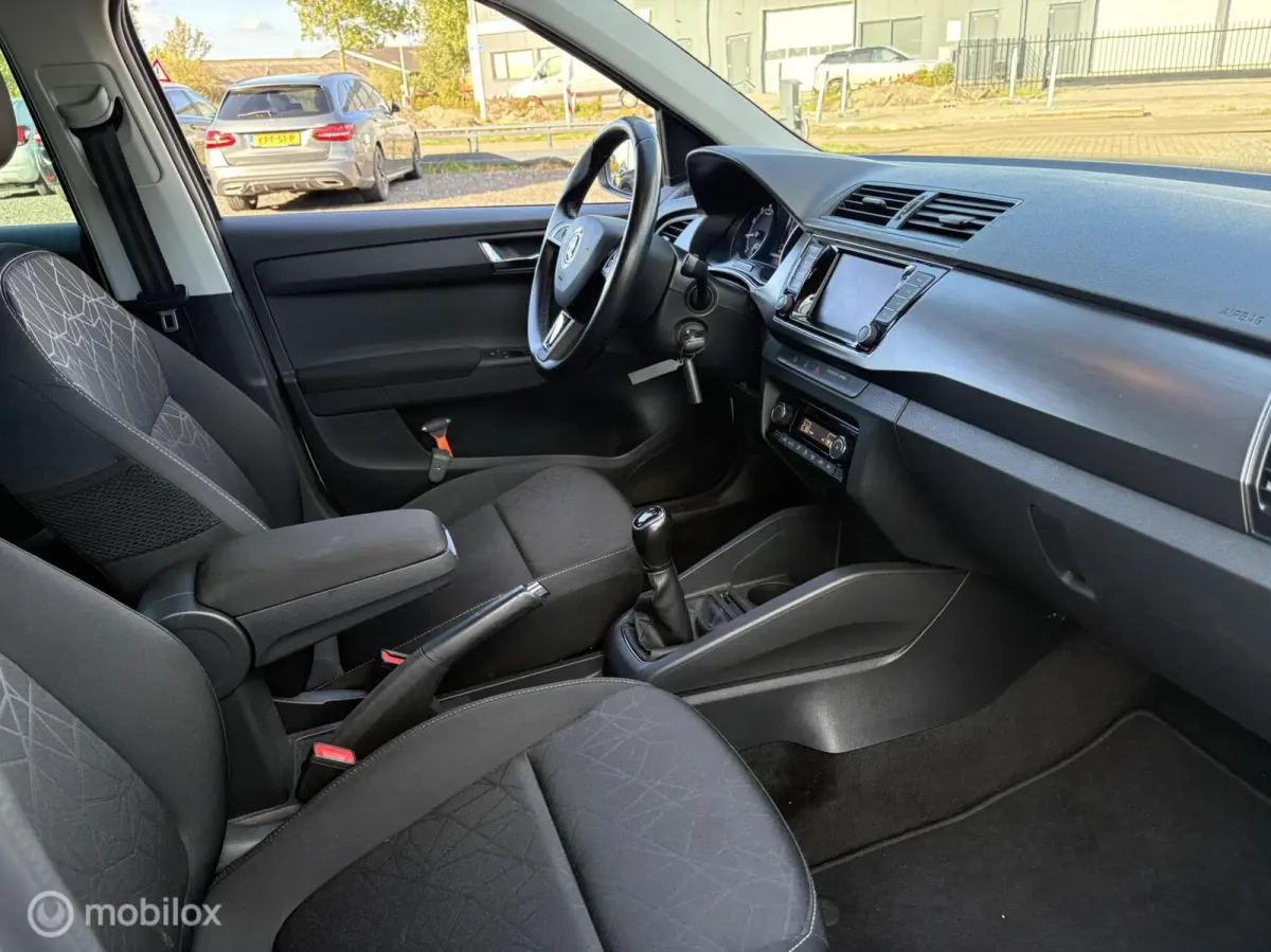 1.0 TSI Style "AIRCO+CRUISE+NAVI+TREKHAAK"
