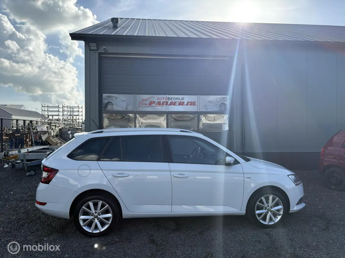 1.0 TSI Style "AIRCO+CRUISE+NAVI+TREKHAAK"
