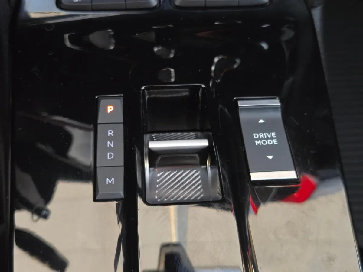 1.2 Turbo Ultimate Cruise control / Dab / Voorstoelen verwarmd / stuurwiel verwarmd
