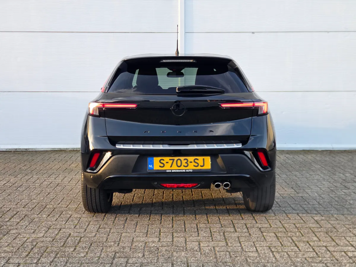1.2 Turbo Ultimate Cruise control / Dab / Voorstoelen verwarmd / stuurwiel verwarmd