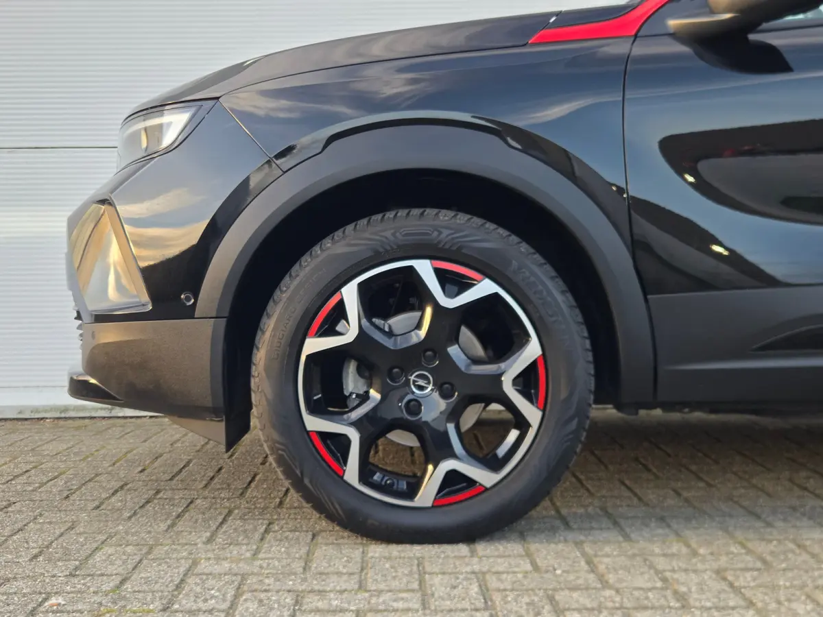 1.2 Turbo Ultimate Cruise control / Dab / Voorstoelen verwarmd / stuurwiel verwarmd