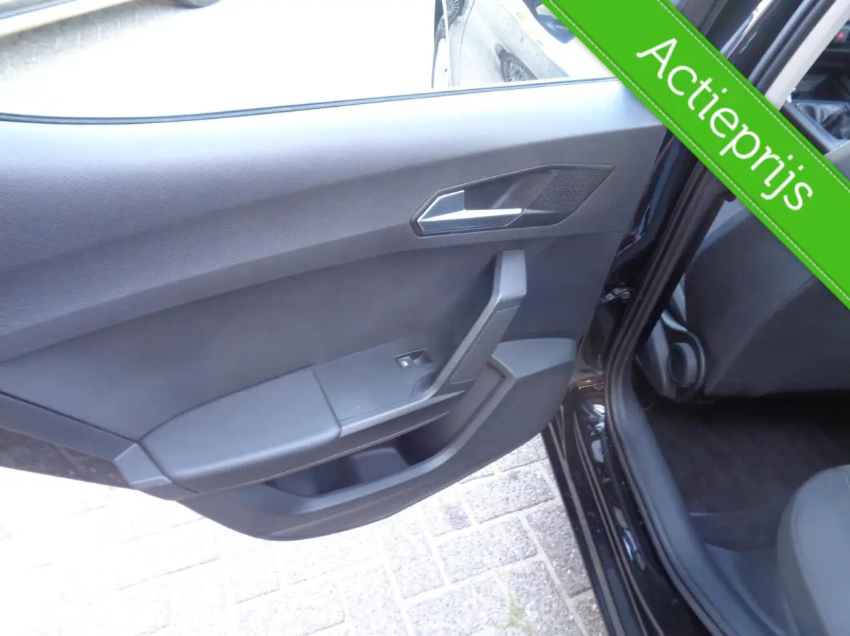 1.0 TSI Reference/Airco ECC/Cruise controle/Apple Carplay/LED/1st eig