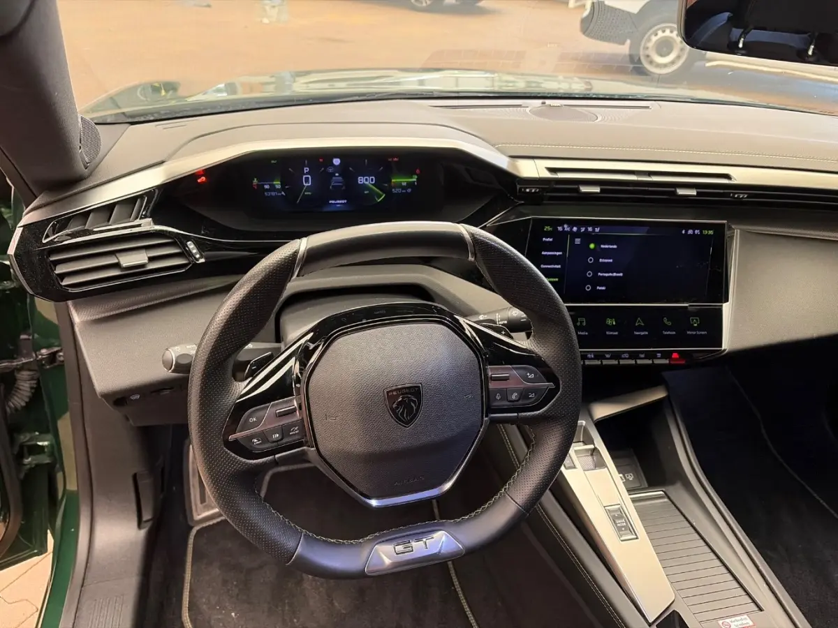 1.2 PureTech GT | Automaat | Carplay | Trekhaak | 360* Camera | Elek. bestuurderstoel | Memory | Adaptieve cruise | Matrix led |