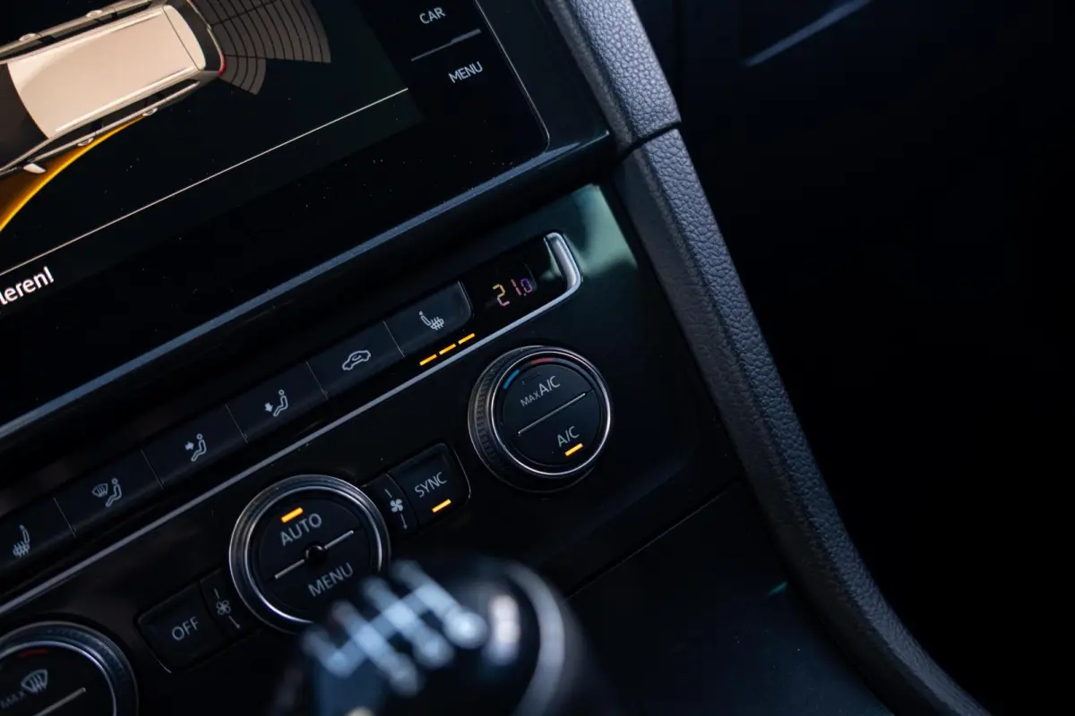 7.5 1.0 TSI Comfortline | Org.NL NAP | Massage | CarPlay | Trekhaak | Adaptive Cruise Control | Volledig Onderhouden