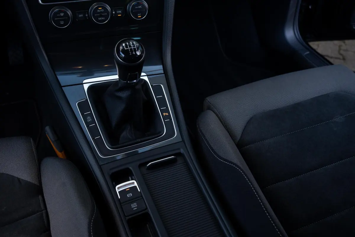 7.5 1.0 TSI Comfortline | Org.NL NAP | Massage | CarPlay | Trekhaak | Adaptive Cruise Control | Volledig Onderhouden