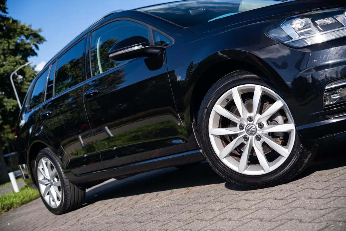 7.5 1.0 TSI Comfortline | Org.NL NAP | Massage | CarPlay | Trekhaak | Adaptive Cruise Control | Volledig Onderhouden