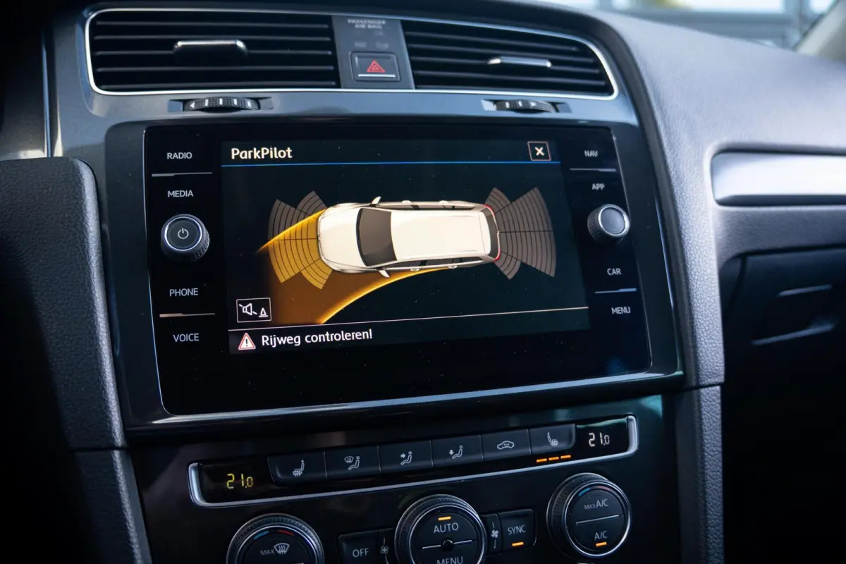 7.5 1.0 TSI Comfortline | Org.NL NAP | Massage | CarPlay | Trekhaak | Adaptive Cruise Control | Volledig Onderhouden