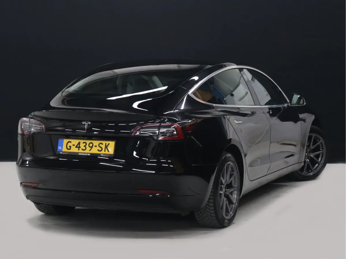Standard RWD Plus 60 kWh [PANORAMADAK, STOELVERWARMING, NAVIGATIE, DODEHOEKDETECTIE, 18 INCH LMV, CLIMATE, NIEUWSTAAT]