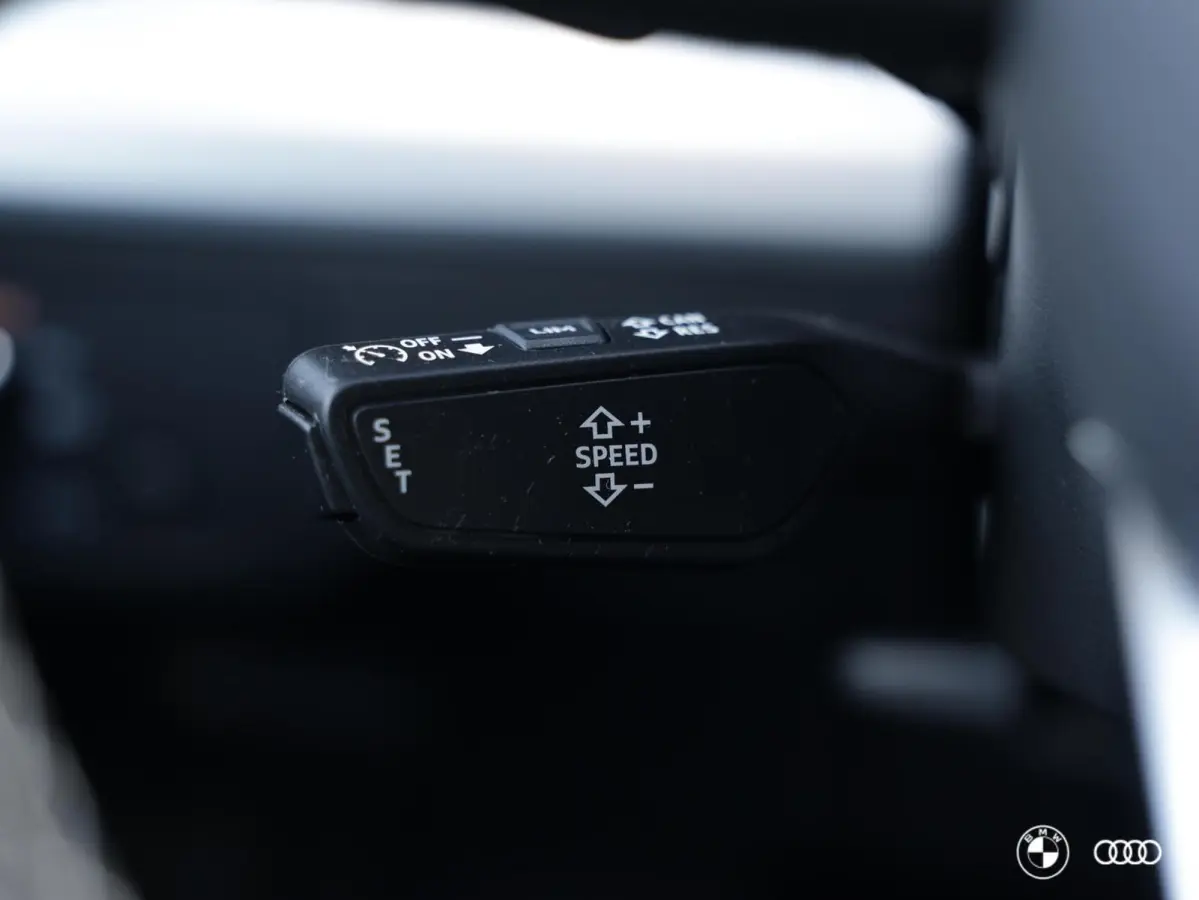 50 TFSIe S COMPETITION BLACKPACK / 3x S-LINE / PANODAK / MEMORY / KEYLESS ENTRY & START / 20"