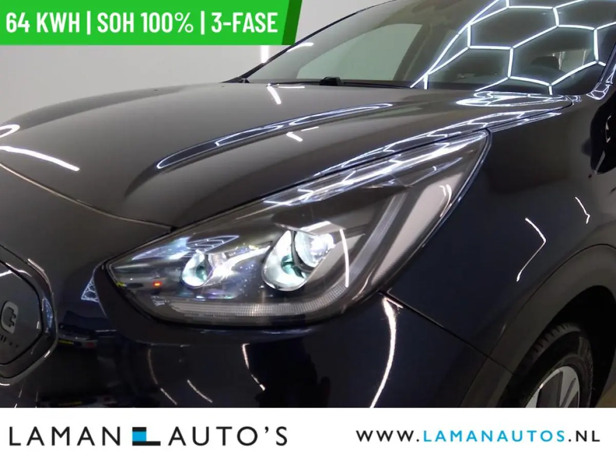 DynamicPlusLine 64 kWh | SOH 100% | 3-fase | Open dak Trekhaak CarPlay ECC Nav ACC 17" LMV LED Camera Metallic | EV Voorschoten