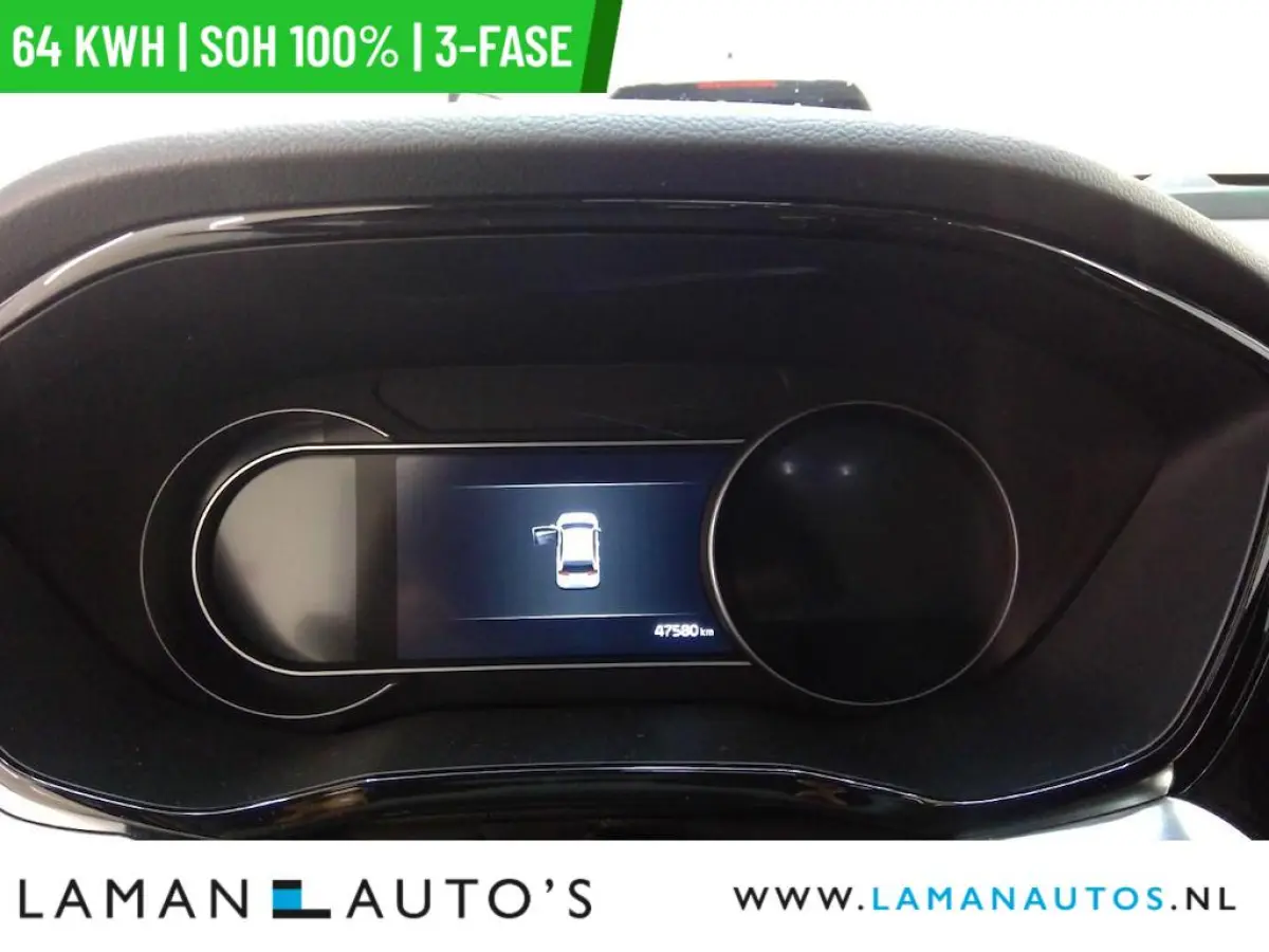 DynamicPlusLine 64 kWh | SOH 100% | 3-fase | Open dak Trekhaak CarPlay ECC Nav ACC 17" LMV LED Camera Metallic | EV Voorschoten