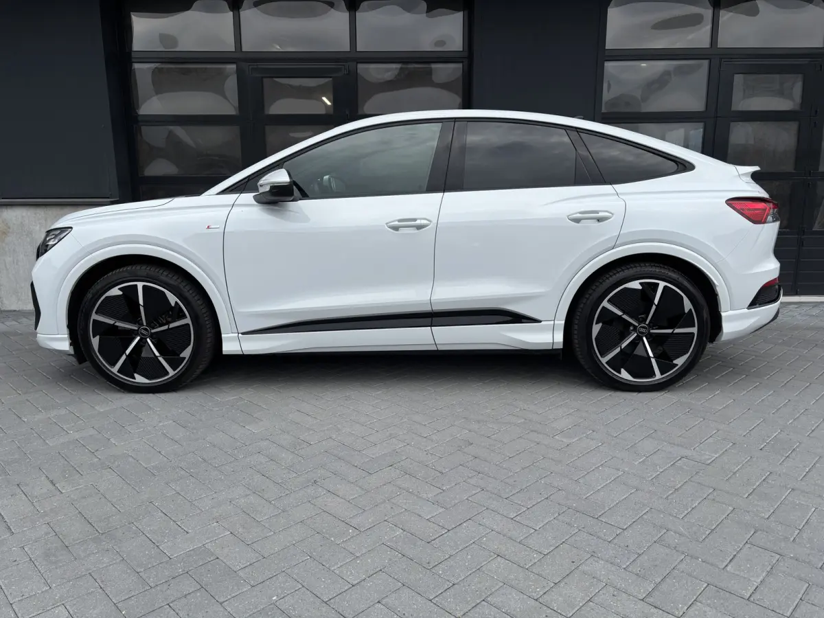 40 S-line Competition 77 kWh Pano