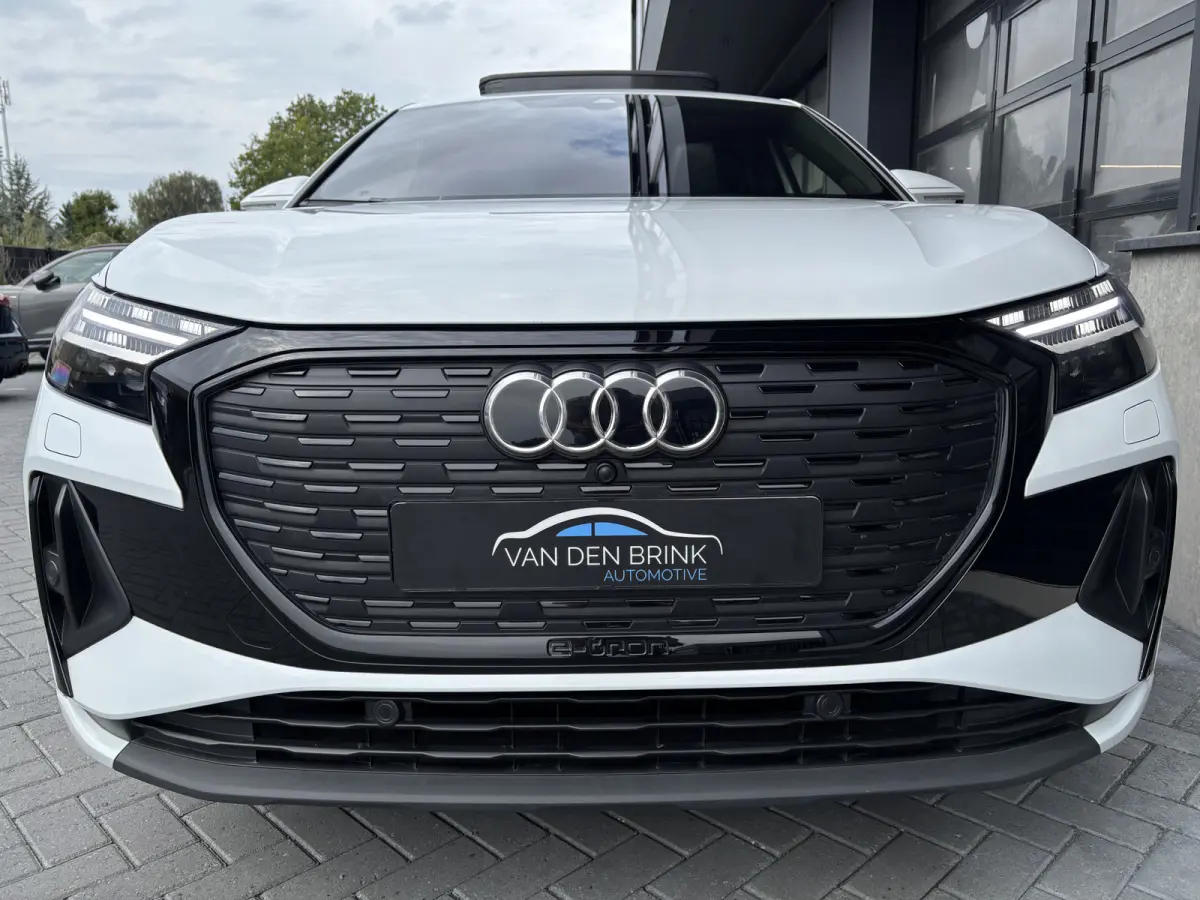 40 S-line Competition 77 kWh Pano