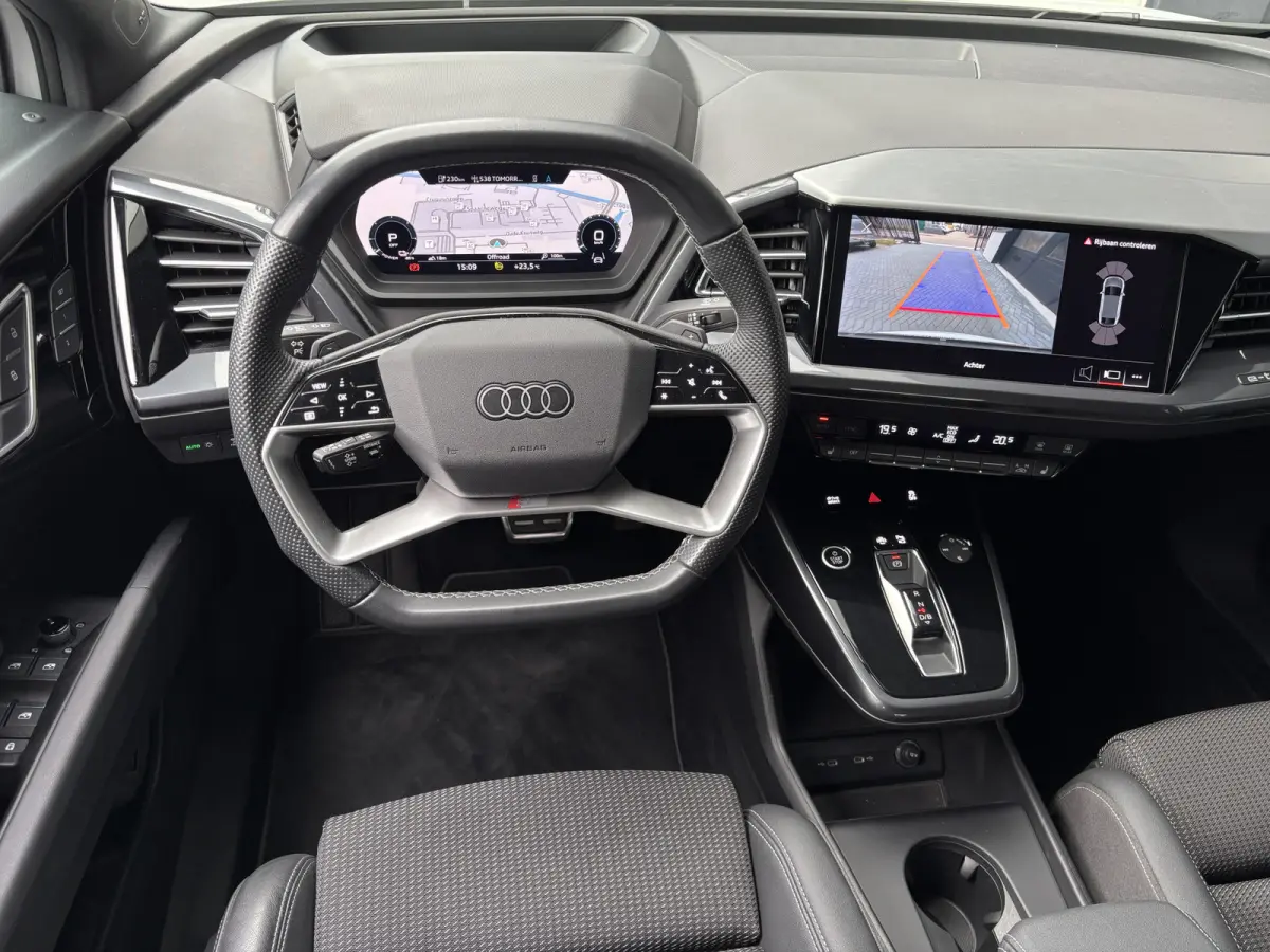 40 S-line Competition 77 kWh Pano
