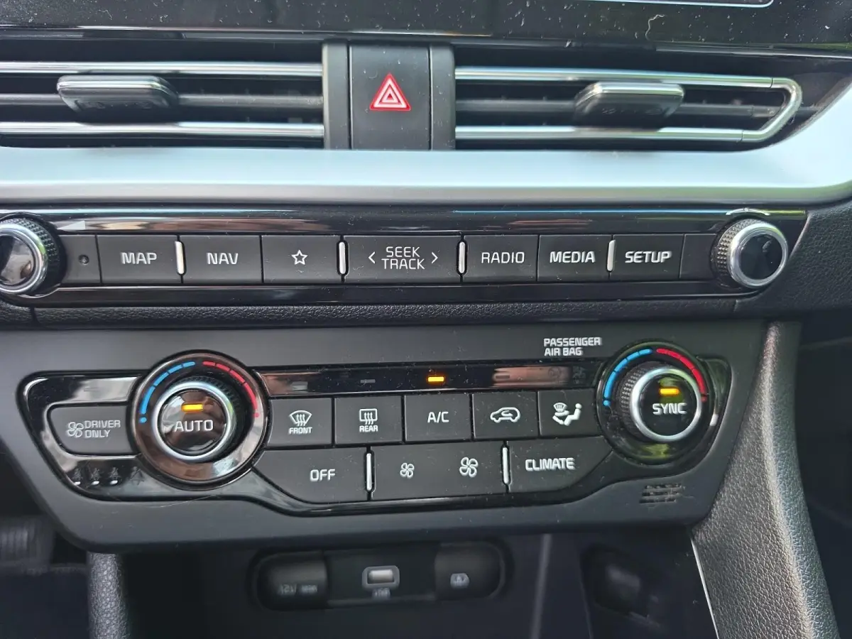 1.6 GDi Hybrid DynamicLine | Navigatie | Parkeersensoren | Climate control | Trekhaak
