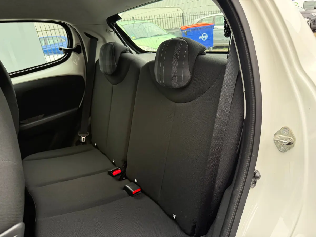 1.0 e-VTi Active AUT | AIRCO| BLUETOOTH| ELEKTRISCH RAMEN VOOR| STUURWIEL MULTIEFUNCTIONEEL