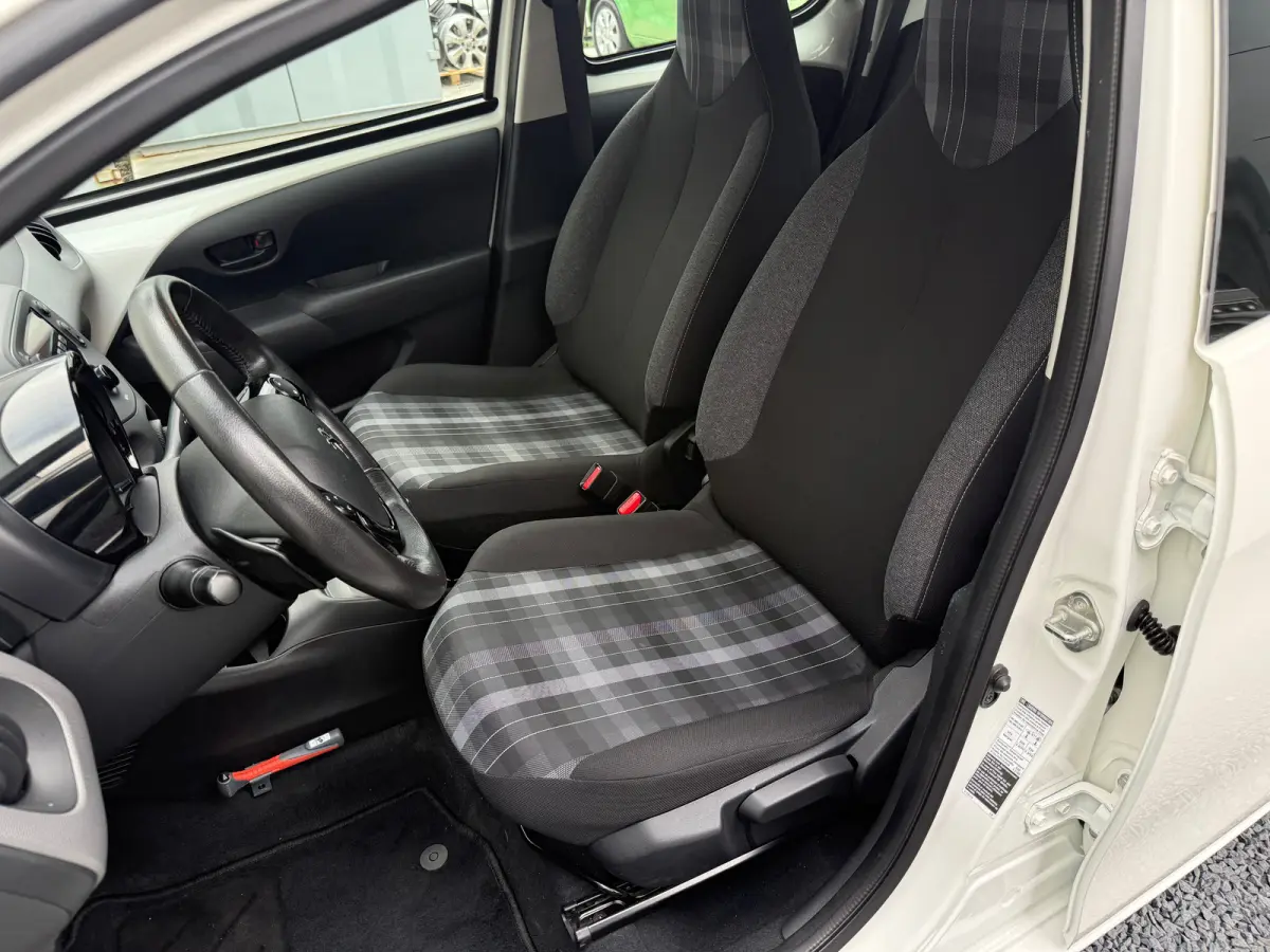 1.0 e-VTi Active AUT | AIRCO| BLUETOOTH| ELEKTRISCH RAMEN VOOR| STUURWIEL MULTIEFUNCTIONEEL