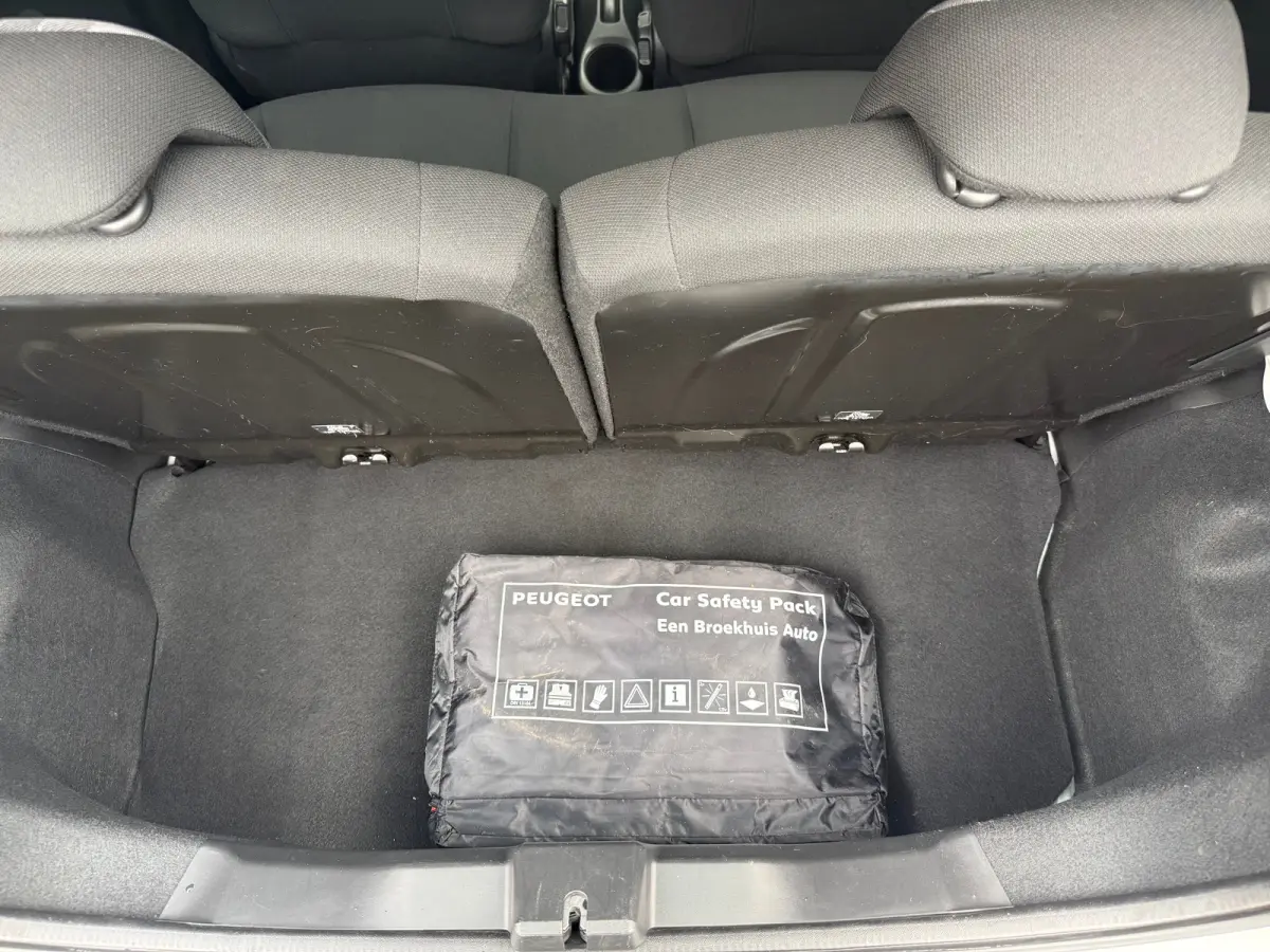 1.0 e-VTi Active AUT | AIRCO| BLUETOOTH| ELEKTRISCH RAMEN VOOR| STUURWIEL MULTIEFUNCTIONEEL