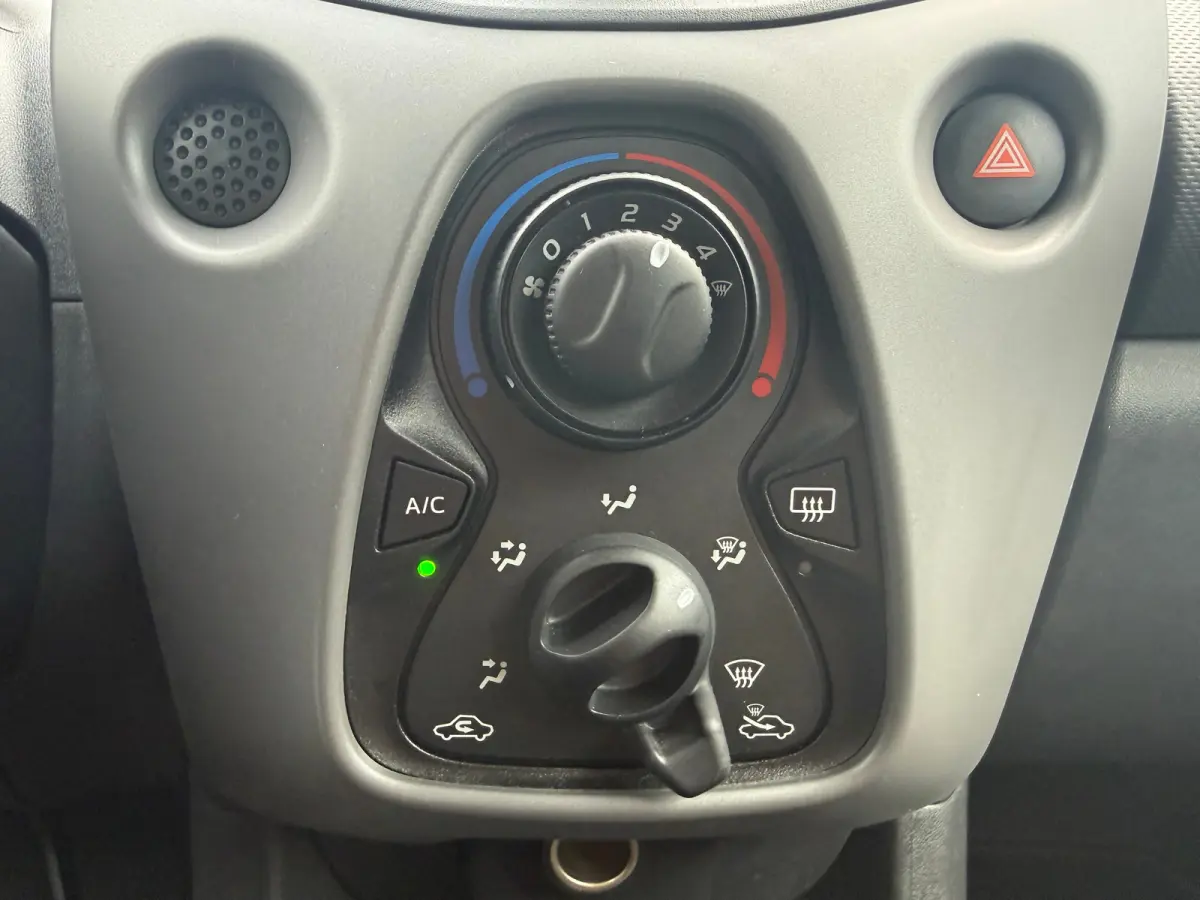 1.0 e-VTi Active AUT | AIRCO| BLUETOOTH| ELEKTRISCH RAMEN VOOR| STUURWIEL MULTIEFUNCTIONEEL