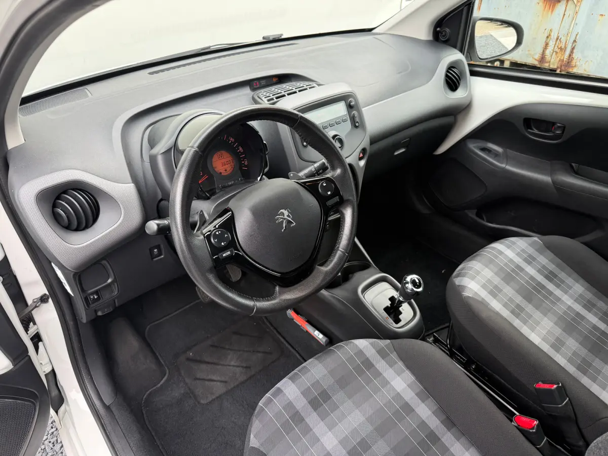 1.0 e-VTi Active AUT | AIRCO| BLUETOOTH| ELEKTRISCH RAMEN VOOR| STUURWIEL MULTIEFUNCTIONEEL
