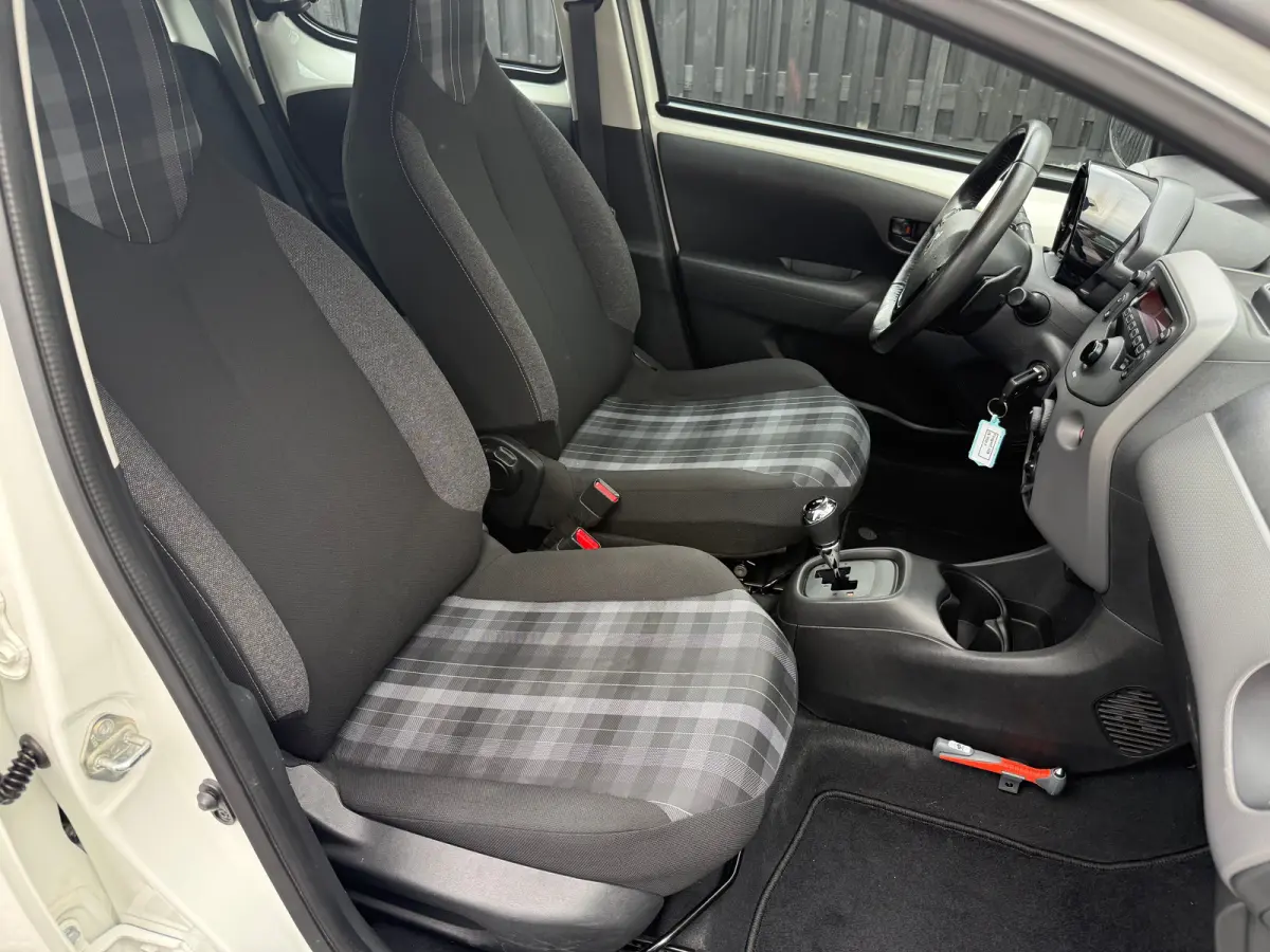 1.0 e-VTi Active AUT | AIRCO| BLUETOOTH| ELEKTRISCH RAMEN VOOR| STUURWIEL MULTIEFUNCTIONEEL