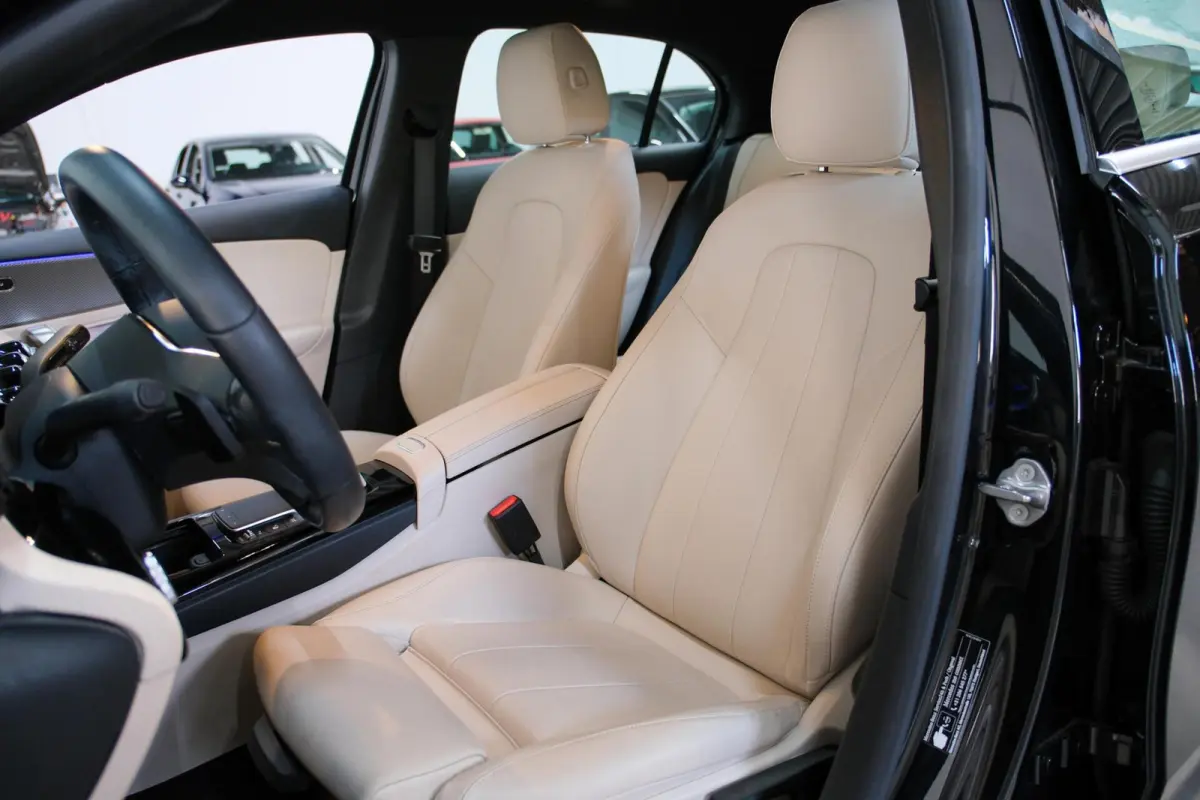250 e Business Solution AMG | Beige Leder