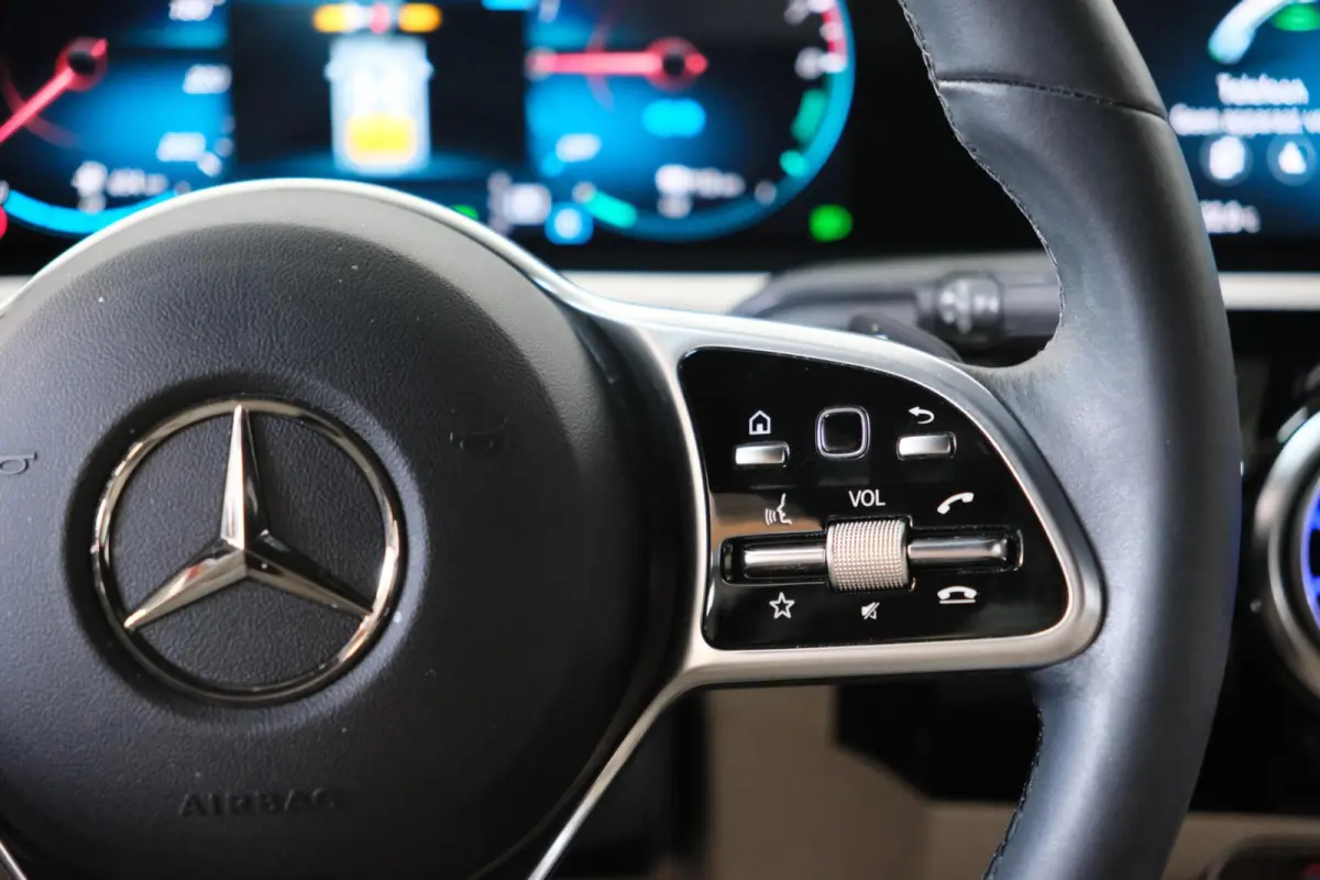 250 e Business Solution AMG | Beige Leder