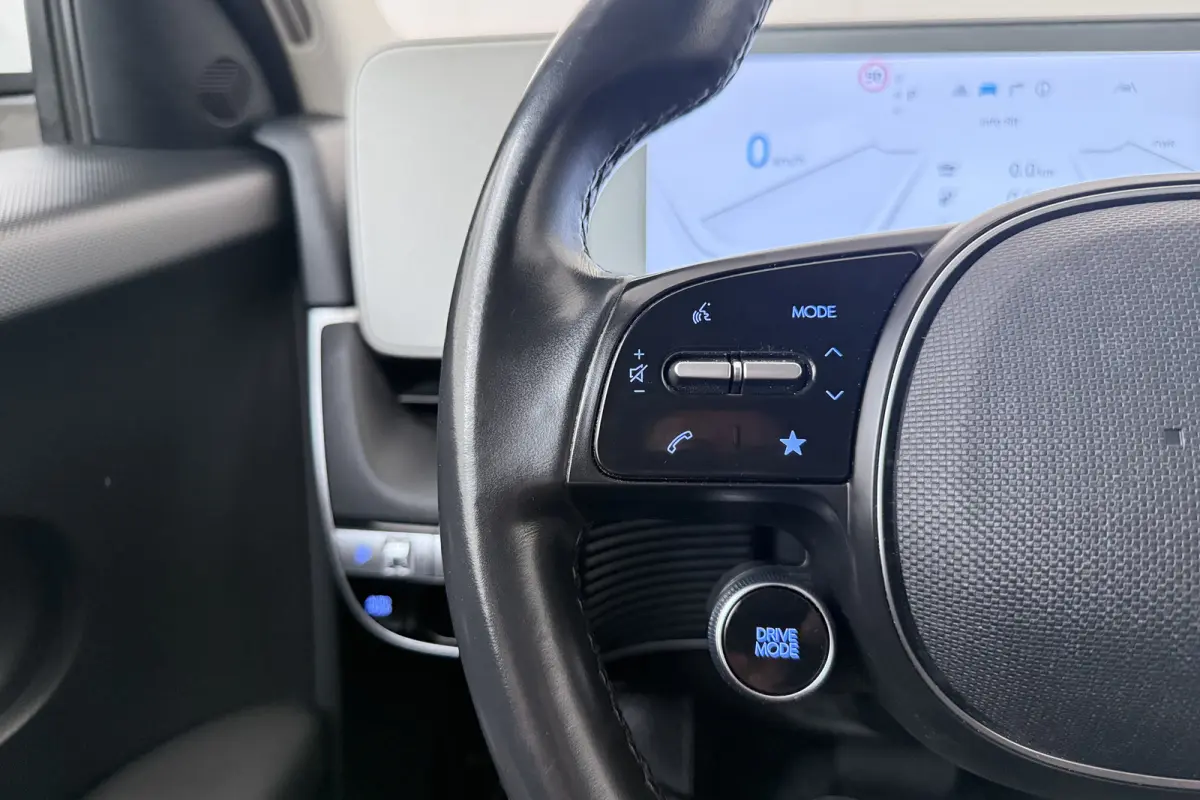 Style 77.4 kWh (SoH 96%) Warmtepomp Adap. Cruise Carplay Camera