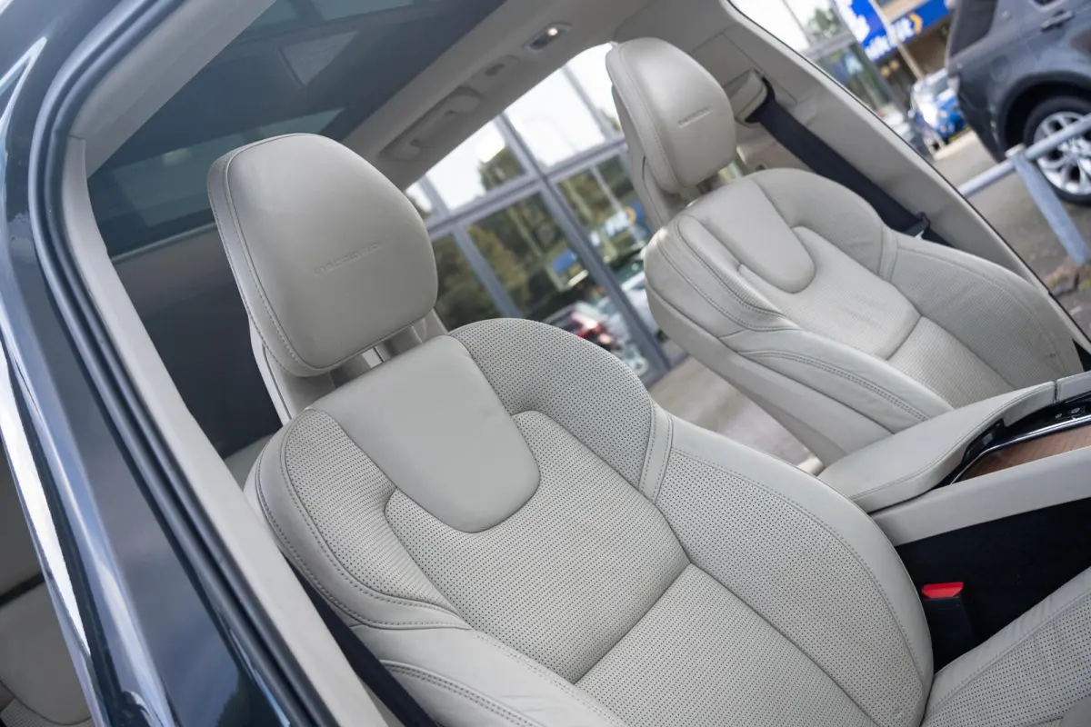 2.0 T8 Twin Engine AWD|Org NL NAP|2e Eig|Inscription|Bowers & Wilkins|Luchtvering|Panoramadak|CarPlay|Full Option|Dealer Onderhouden