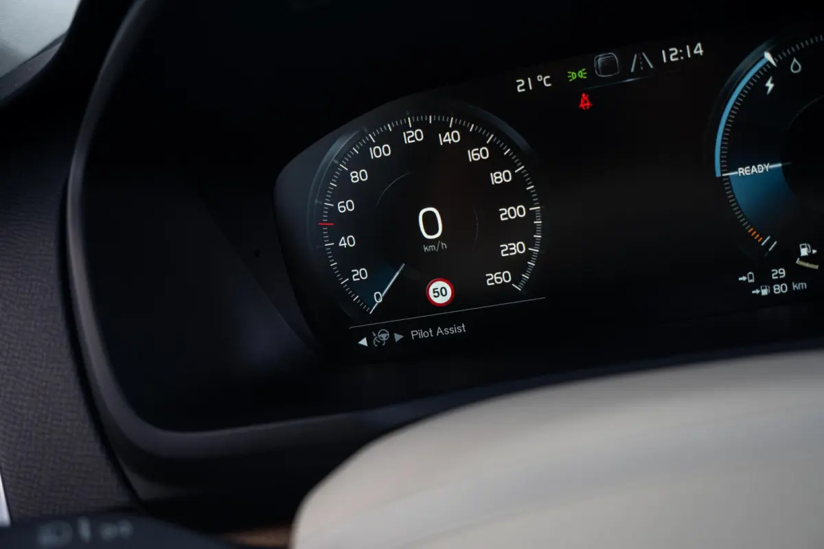 2.0 T8 Twin Engine AWD|Org NL NAP|2e Eig|Inscription|Bowers & Wilkins|Luchtvering|Panoramadak|CarPlay|Full Option|Dealer Onderhouden