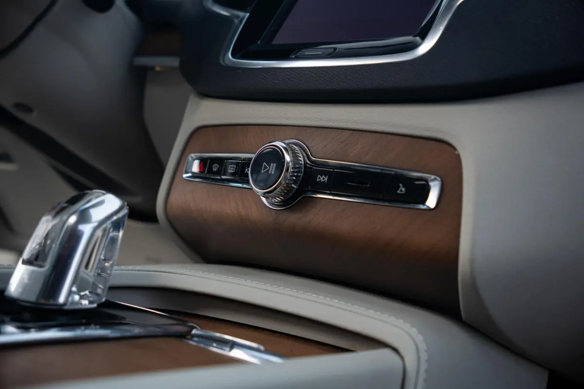 2.0 T8 Twin Engine AWD|Org NL NAP|2e Eig|Inscription|Bowers & Wilkins|Luchtvering|Panoramadak|CarPlay|Full Option|Dealer Onderhouden