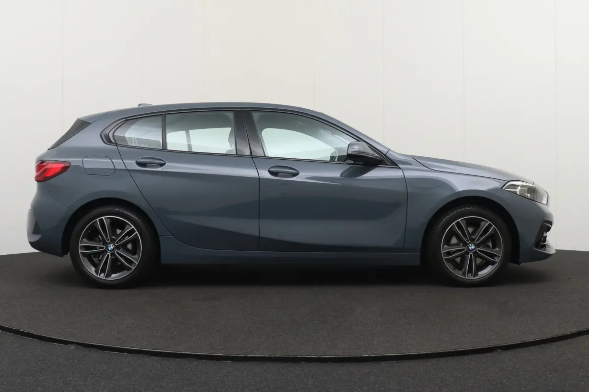 118i Aut. 141 PK Sport Line Adapt. Cruise Carplay Head-Up