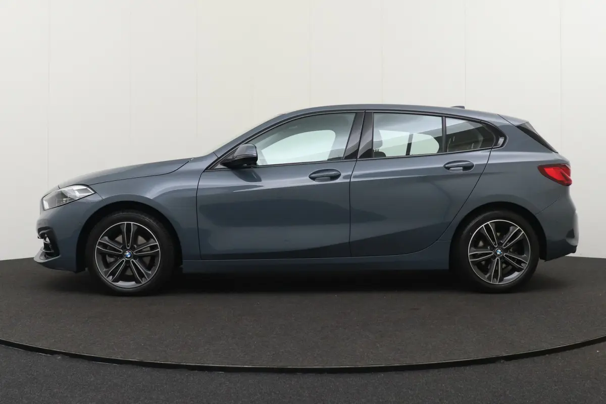 118i Aut. 141 PK Sport Line Adapt. Cruise Carplay Head-Up