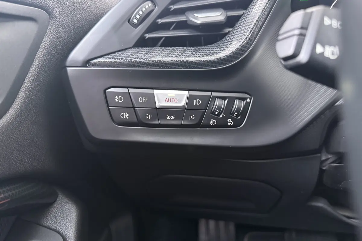 118i Aut. 141 PK Sport Line Adapt. Cruise Carplay Head-Up