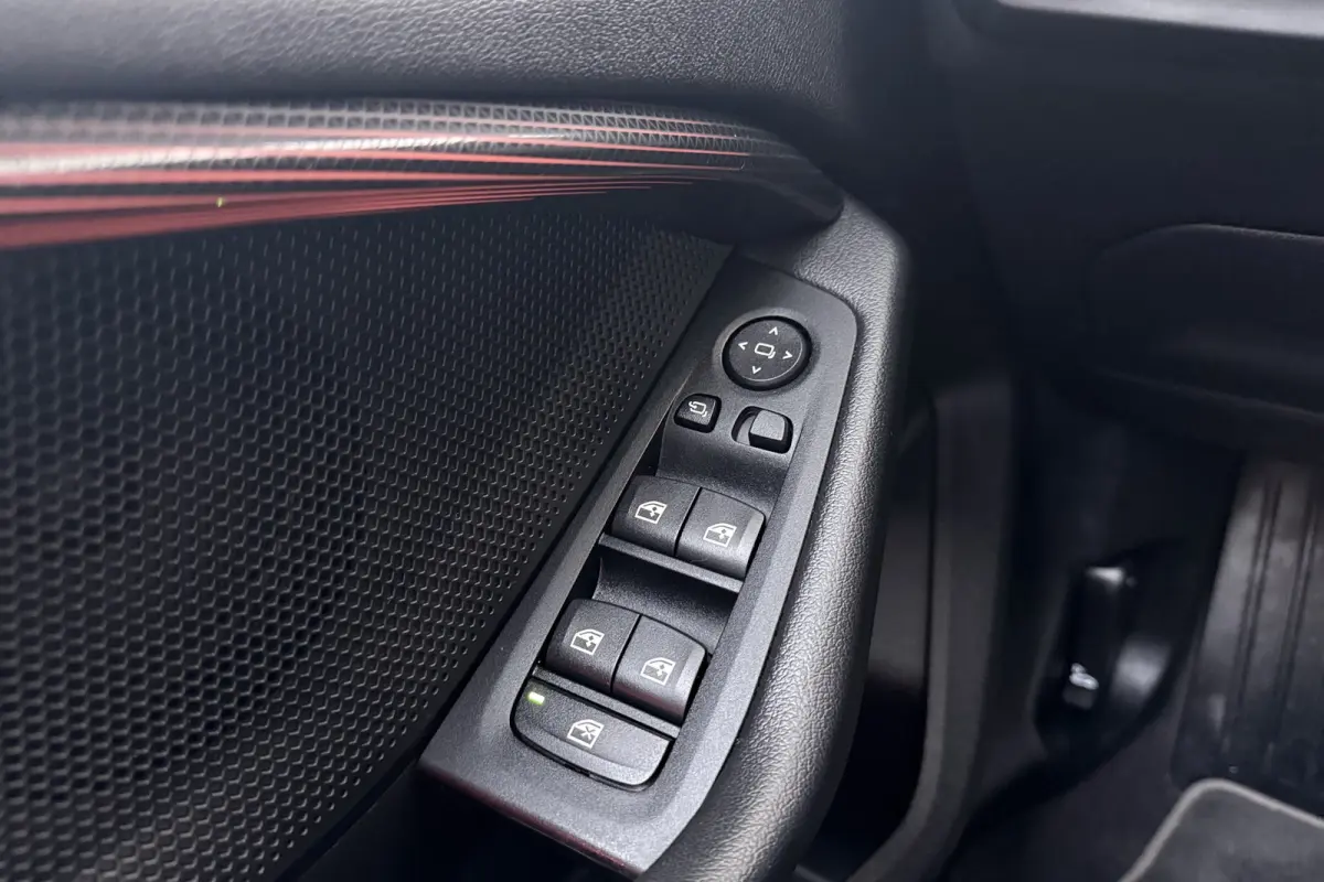118i Aut. 141 PK Sport Line Adapt. Cruise Carplay Head-Up