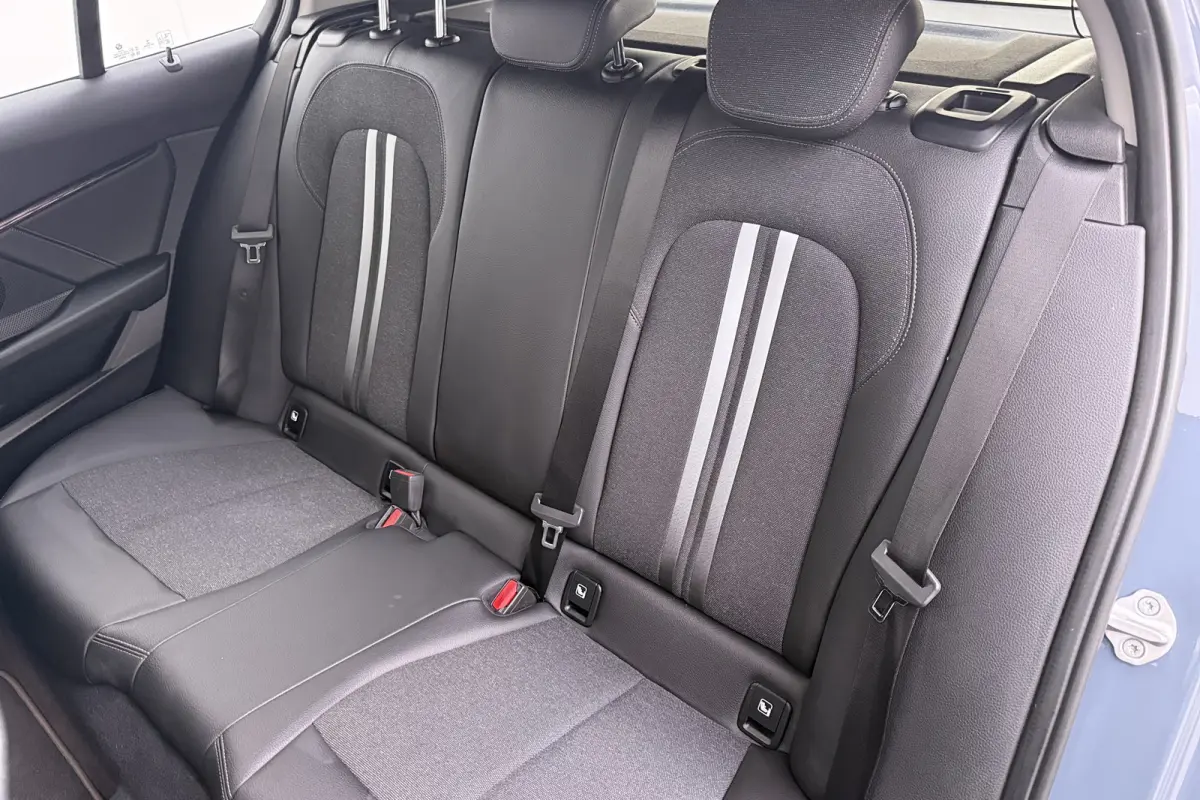118i Aut. 141 PK Sport Line Adapt. Cruise Carplay Head-Up