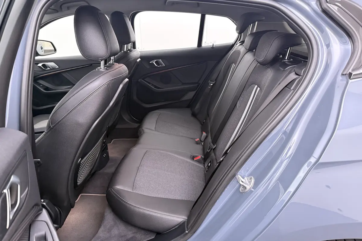 118i Aut. 141 PK Sport Line Adapt. Cruise Carplay Head-Up