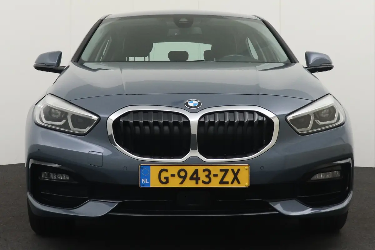 118i Aut. 141 PK Sport Line Adapt. Cruise Carplay Head-Up