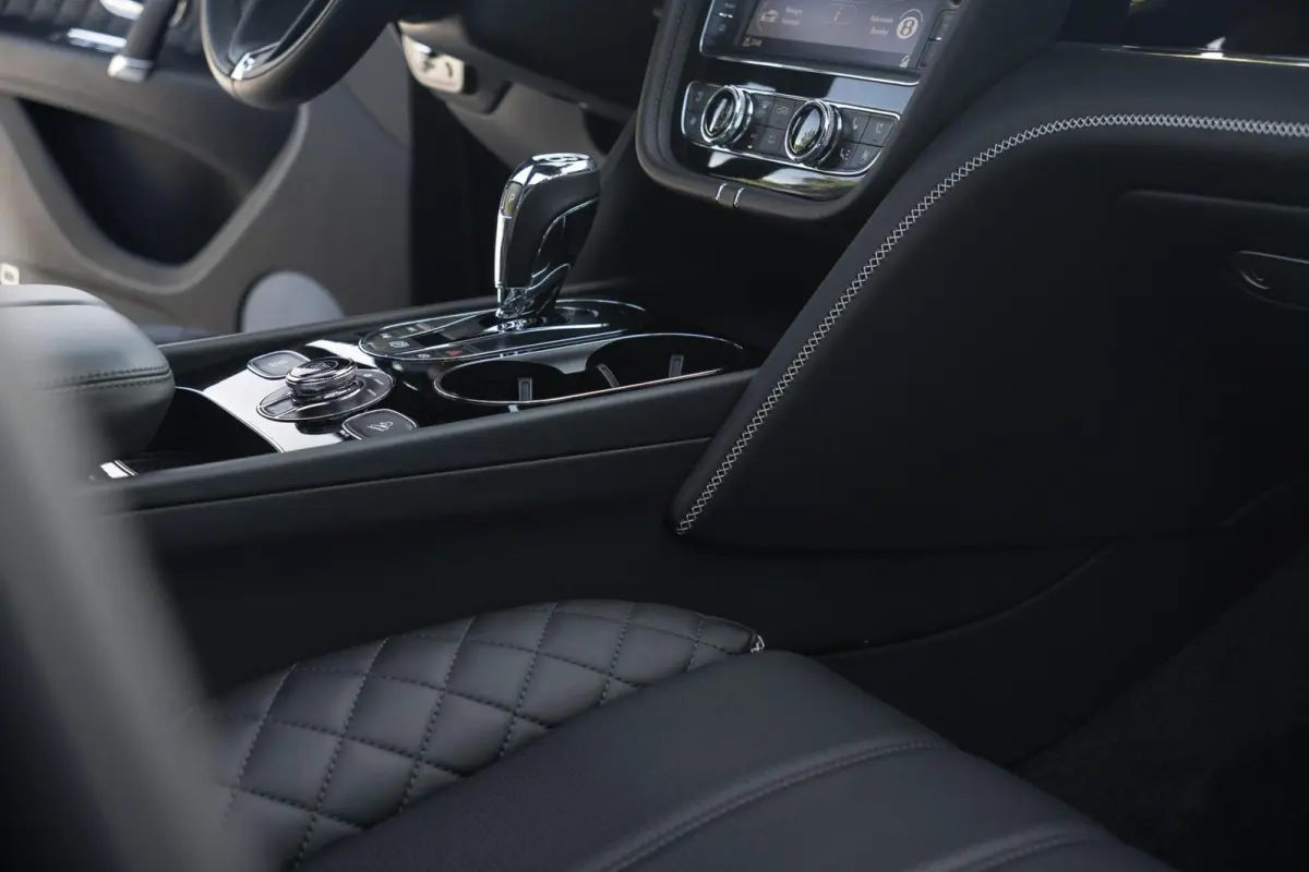 Hybrid Centenary Edition|100 Yr Bentley|Org NL NAP|1ste Eig|Mulliner|Rear Entertainment|Touring Spec